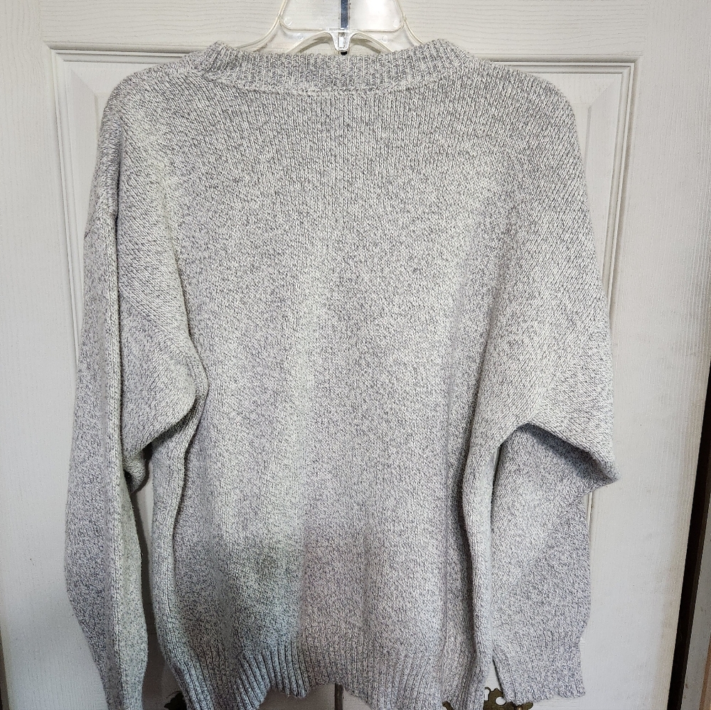 Womens Gray Sweater with American Flag Design - Picture 8 of 9